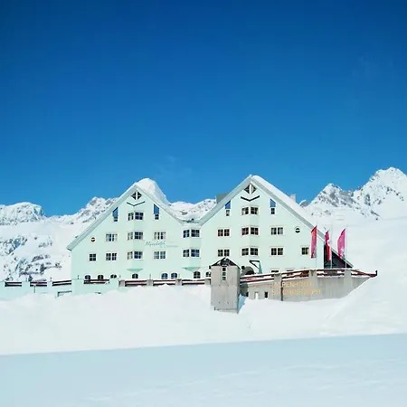 Alpenhotel St.christoph 4*