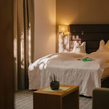 Alpenhotel St.christoph Hotel 4*